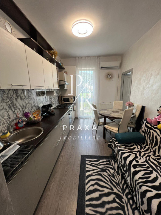 Apartament 2 camere, decomandat, etaj intermediar, parcare zona Porii