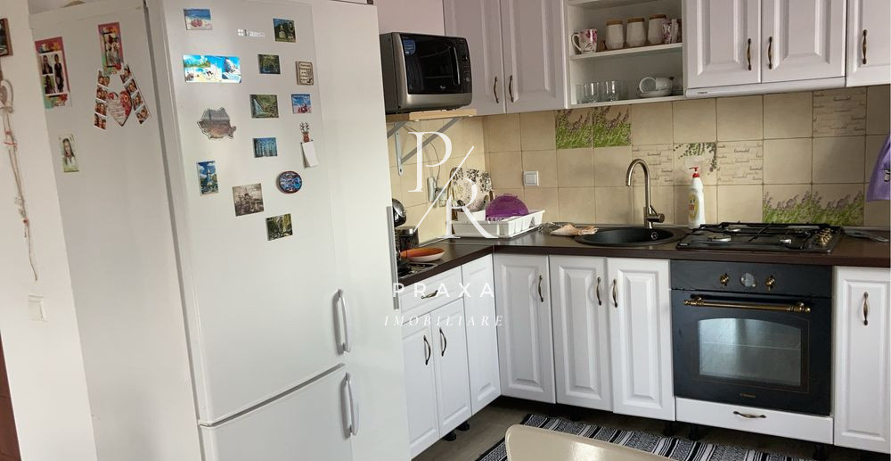 Apartament de vanzare, parcare, 3 balcoane, mobilat, str. prof Dumitru Mocanu