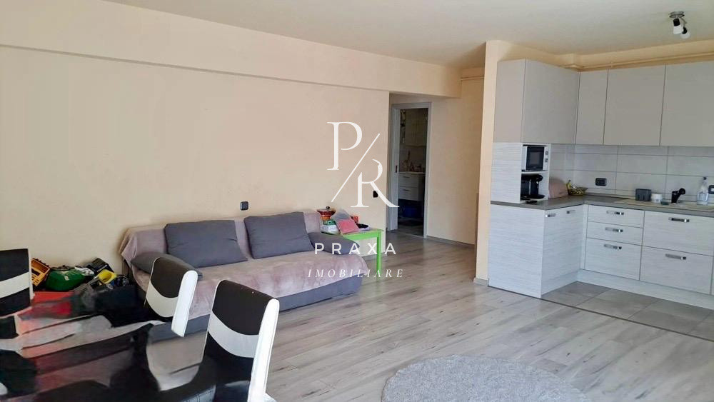 Apartament 2 camere 56 MP, etaj 2, parcare zona Cetatii
