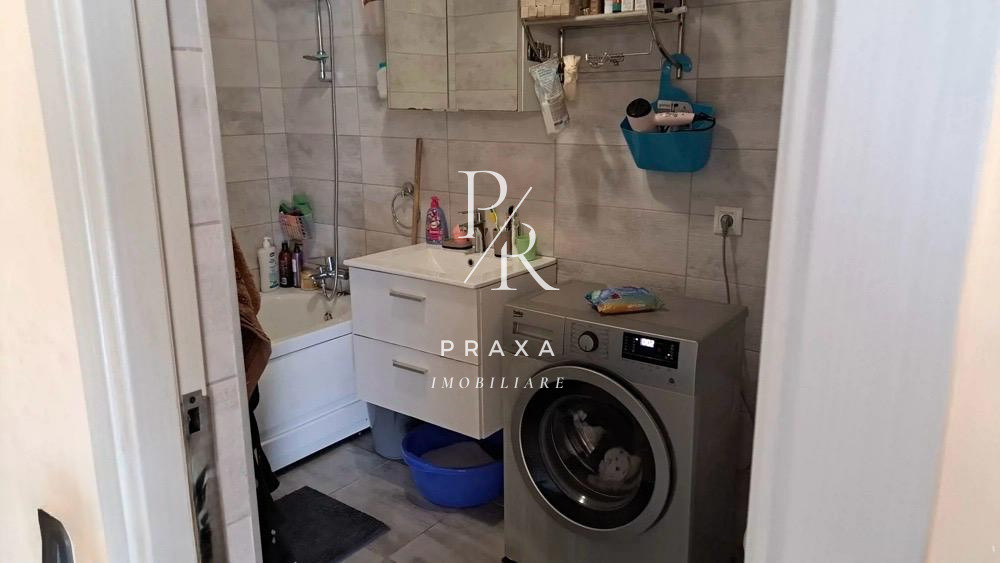 Apartament 2 camere 56 MP, etaj 2, parcare zona Cetatii