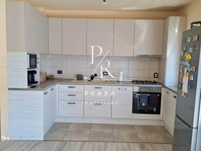 Apartament 2 camere 56 MP, etaj 2, parcare zona Cetatii