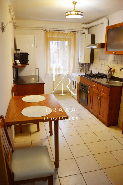Apartamen 3 dormitoare+living , 98 mp +2 balcoane  , zona Manastur!
