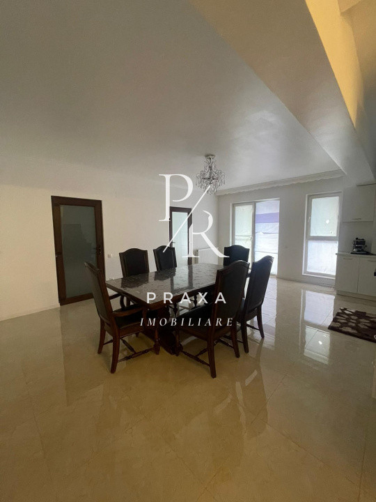 Apartament de vanzare 4 camere, parcare zona Eroilor!