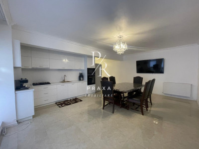 Apartament de vanzare 4 camere, parcare zona Eroilor!