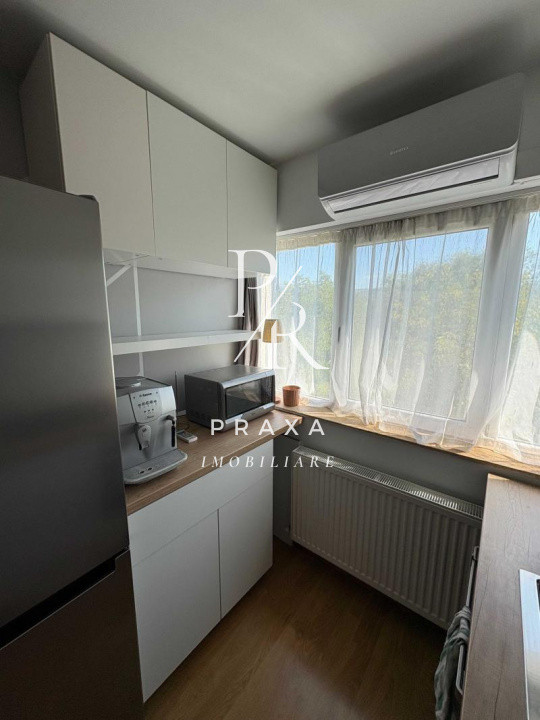 Aparament amenajat modern 50 mp, pe 2 niveluri, parcare, zona strada Frunzisului