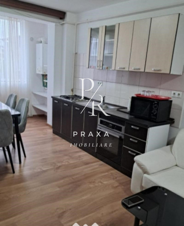 Apartament de inchiriat, 3 camere, parcare, complet mobiliat, strada Florilor!