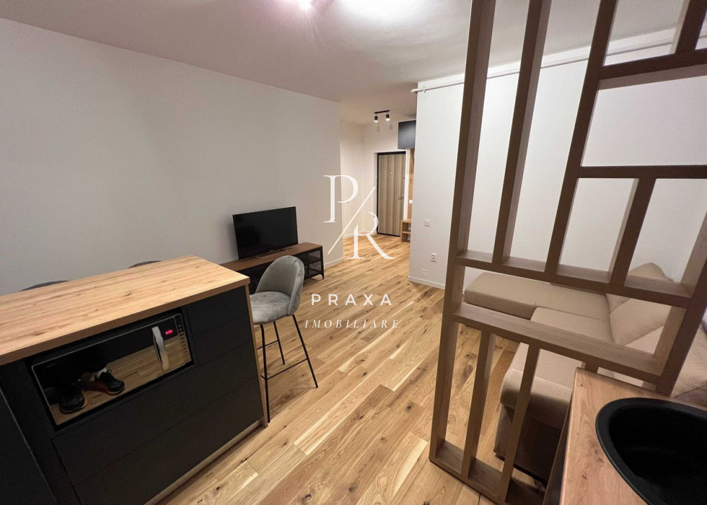 Vand Apartament 2 camere, 45mp, curte 29mp, parcare subterana!