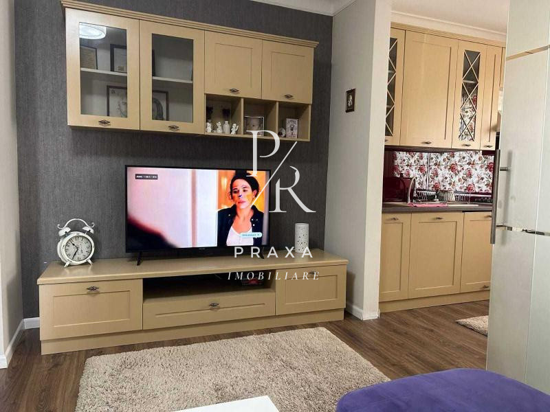 Apartament 3 camere , 65 mp , mobilat +parcare , Zona Avram Iancu Floresti!