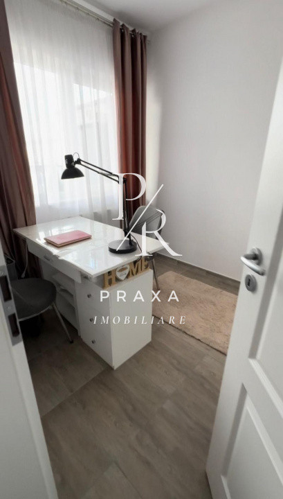 Apartament de vanzare, 3 camere, etaj retras, terasa, LIFT, zona Vivo-Metro!