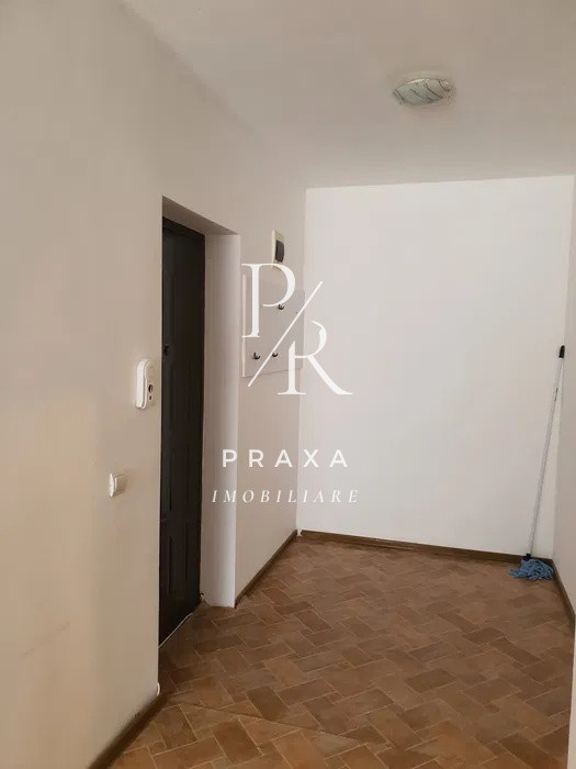 Apartament de vanzare, 2 camere, 41 mp, + pod mansardabil, zona stejarului!
