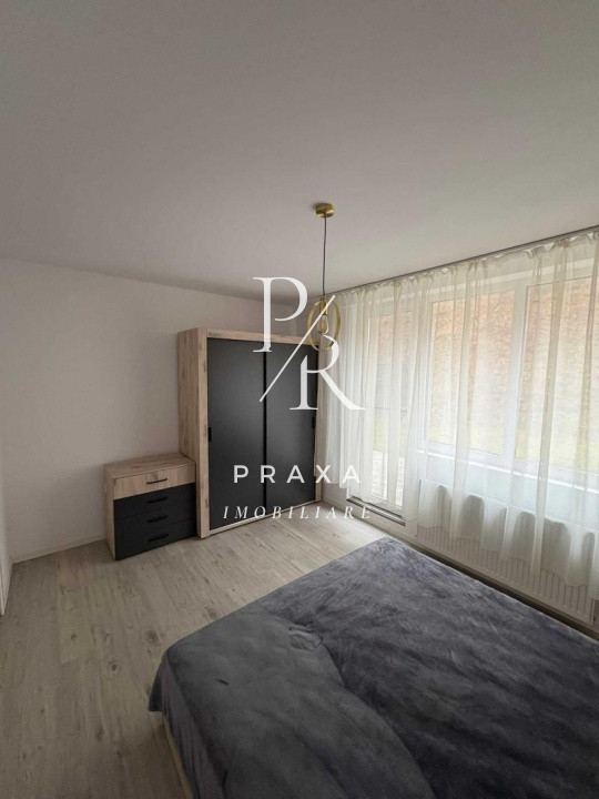 Apartament de inchiriat 3 camere  cu GRADINA , zona Sub Cetate/Parcul Poligonulu