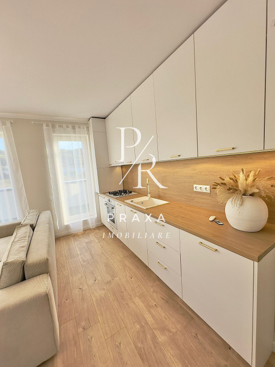 Apartament 3 camere, 38 mp, terasa 25 mp, parcare optionala, zona Terra!