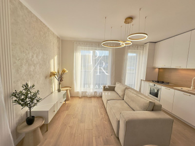 Apartament 3 camere, 38 mp, terasa 25 mp, parcare optionala, zona Terra!
