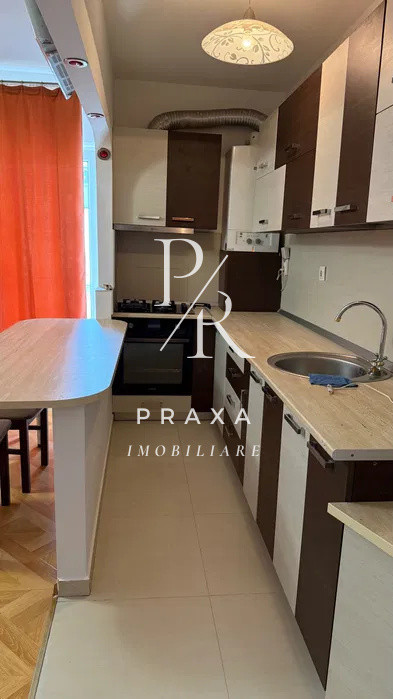 Apartament de vanzare 2 camere si parcare zona Panemar!