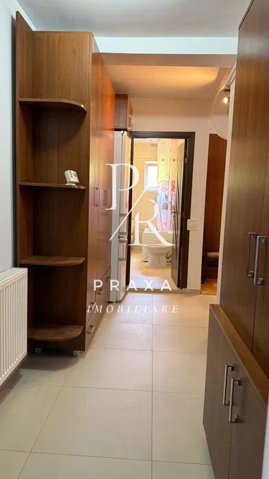 Apartament de vanzare 2 camere si parcare zona Panemar!