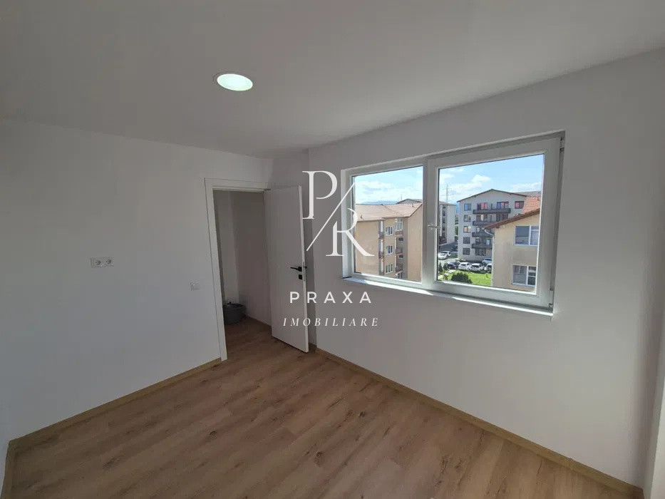 Apartament 2 camere, decomandat, finisat, parcare