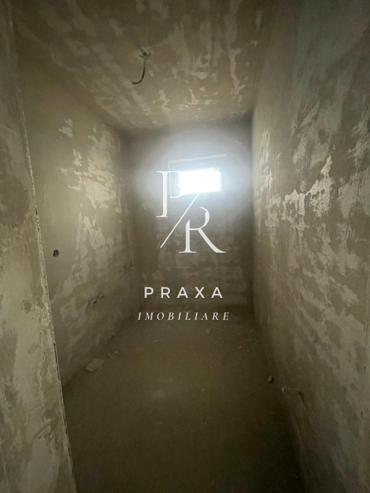 Apartament de vanzare 3 camere semifinisat , parcare, zona Catanelor!