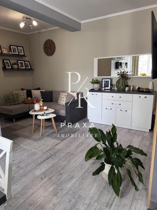 Apartament de vanzare, 3 camere, 63 mp, mobilat, parcare, zona Tineretului!