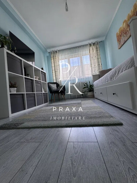 Apartament de vanzare, 3 camere, 63 mp, mobilat, parcare, zona Tineretului!