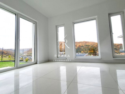 Casa individuala, 120mp, gradina, parcare, finisata, zona strada Crizantemelor!