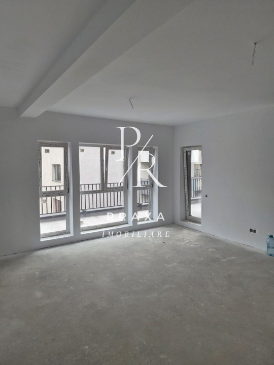 Apartament de vanzare 2 camere decomandat si terasa de 30 mp, zona Tineretului!
