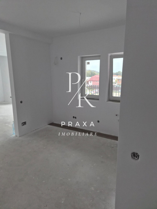 Apartament de vanzare 2 camere decomandat si terasa de 30 mp, zona Tineretului!