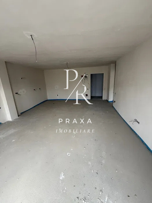 Apartament 2 camere, 57 mp, balcon, LIFT, parcare, semifinisat, zona Eroilor