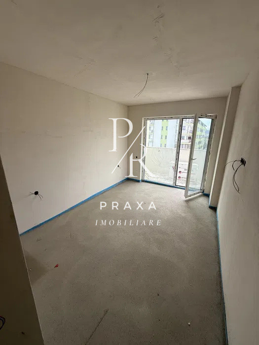 Apartament 2 camere, 57 mp, balcon, LIFT, parcare, semifinisat, zona Eroilor