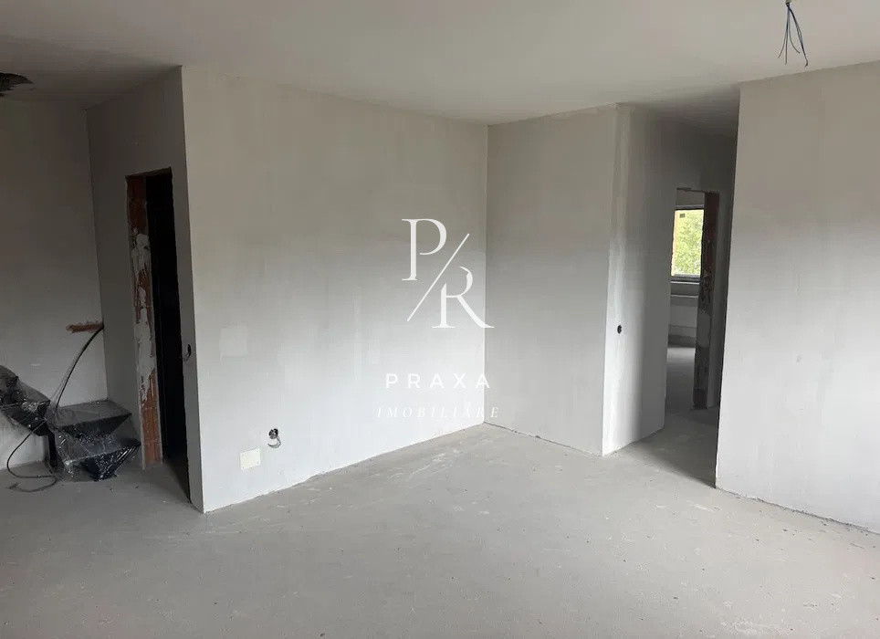 Apartament foarte spatios, 5 camere, 134 mp, zona Stejarului!