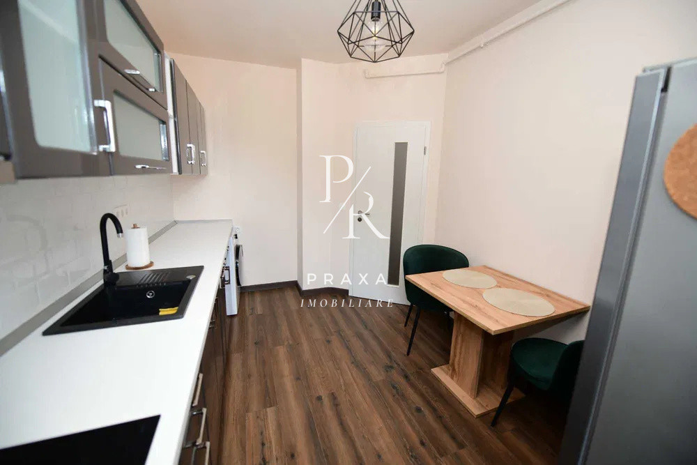 Apartament de vanzare 2 camere, Garaj, langa padure, zona parcul Poligonului!