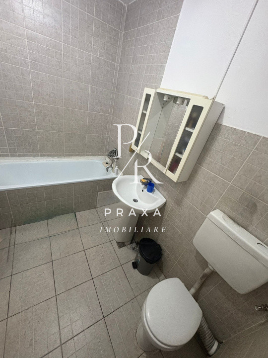 Apartament 2 camere , 50 mp +terasa 18mp +parcare , zona Eroilor Floresti!