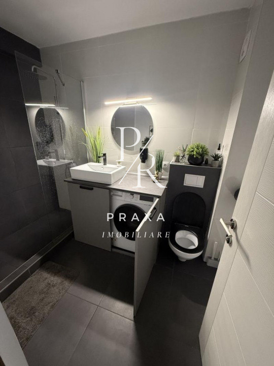 Apartament 2 camere, 43 mp, balcon, mobilat complet, zona strada Porii