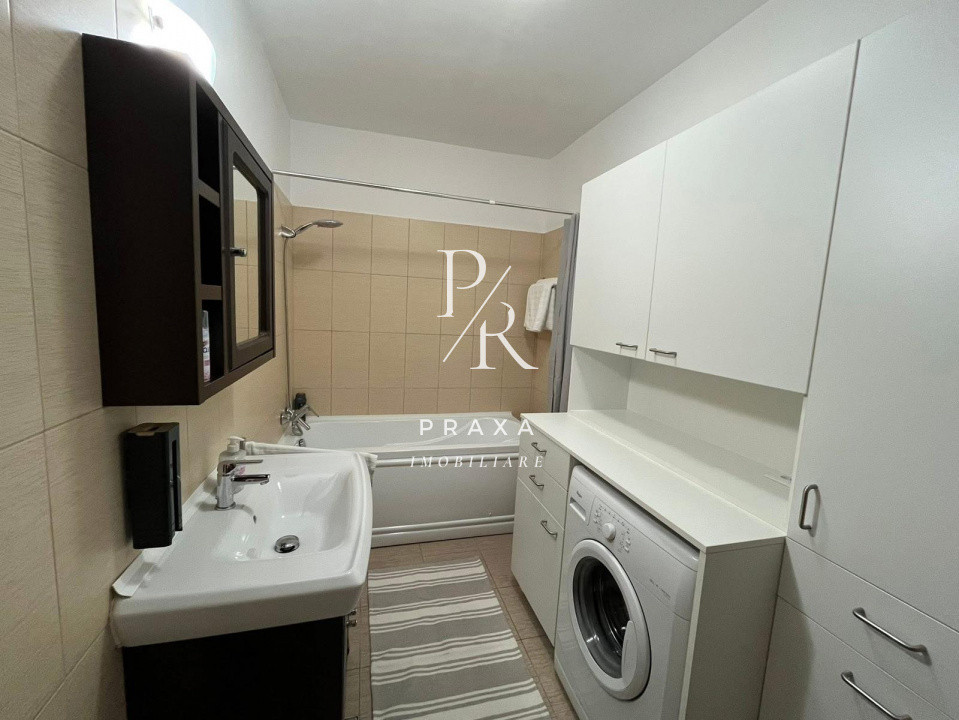 Apartament de inchiriat 2 camere si parcare zona Florilor!
