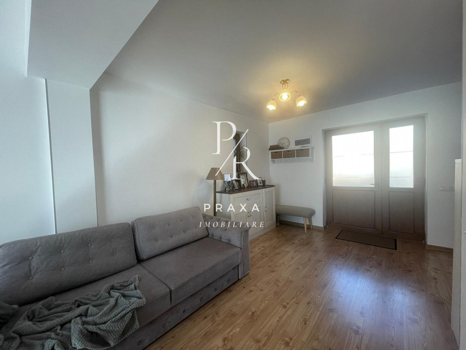 Duplex de vanzare in centru Florestiului langa Scoala!