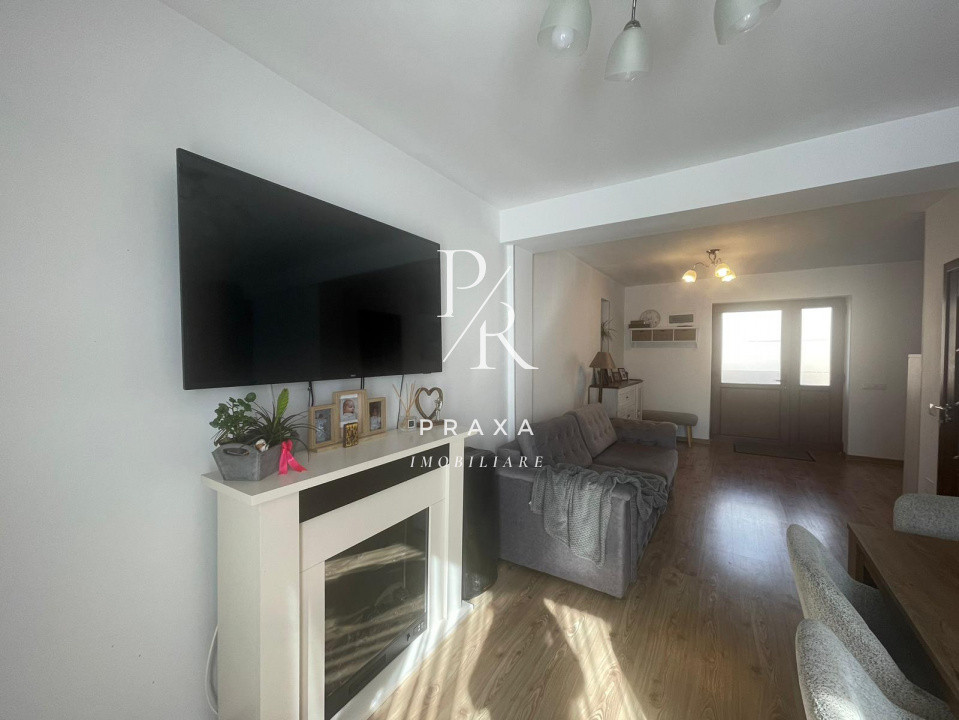 Duplex de vanzare in centru Florestiului langa Scoala!