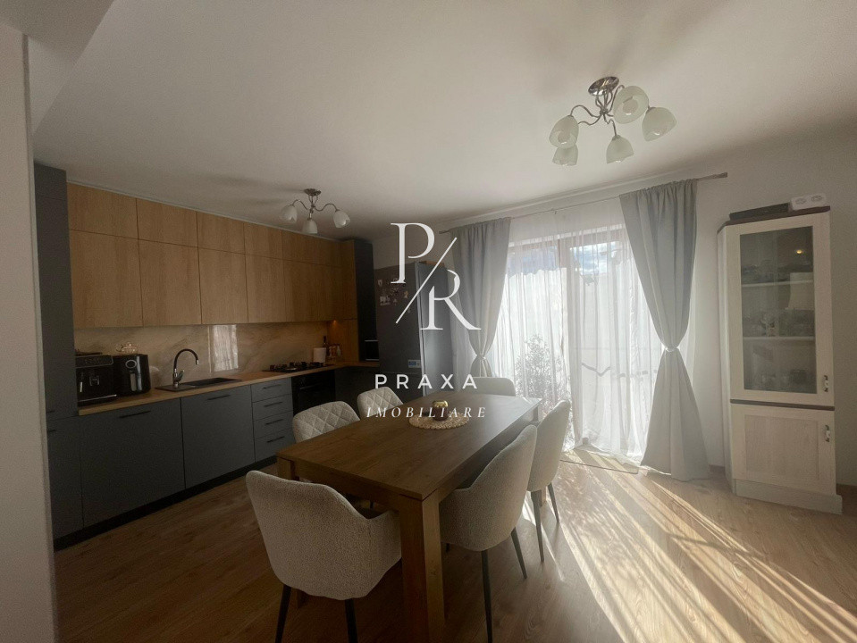 Duplex de vanzare in centru Florestiului langa Scoala!