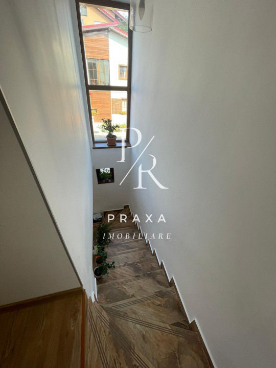 Duplex de vanzare in centru Florestiului langa Scoala!