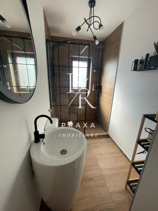 Duplex de vanzare in centru Florestiului langa Scoala!