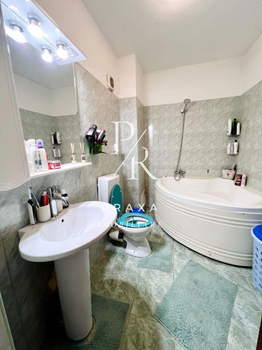 Apartament 3 camere ,67 mp+2balcoane ,mobilat +parcare+boxa la subsol ,Cluj!