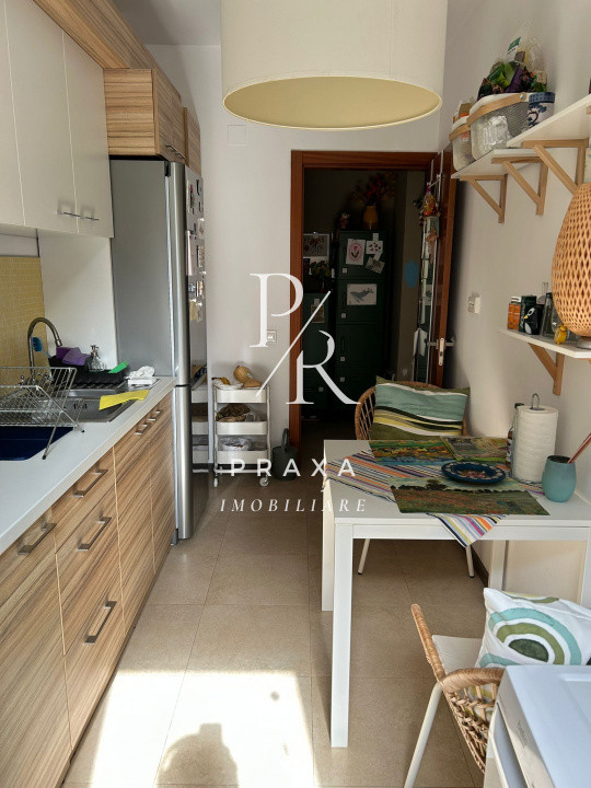 Apartament de vanzare 2 camere si parcare zona Vivo!