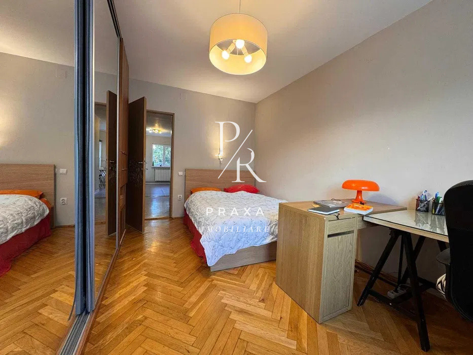 Apartament 3 camere decomandate ,80 mp+10mp balcon , mobilat, Manastur Cluj!