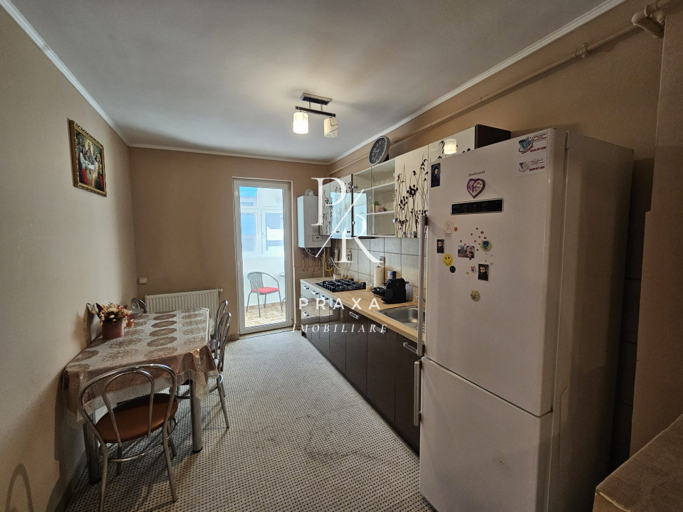 Apartament de inchiriat 2 camere, decomandat, parcare, zona Eroilor!