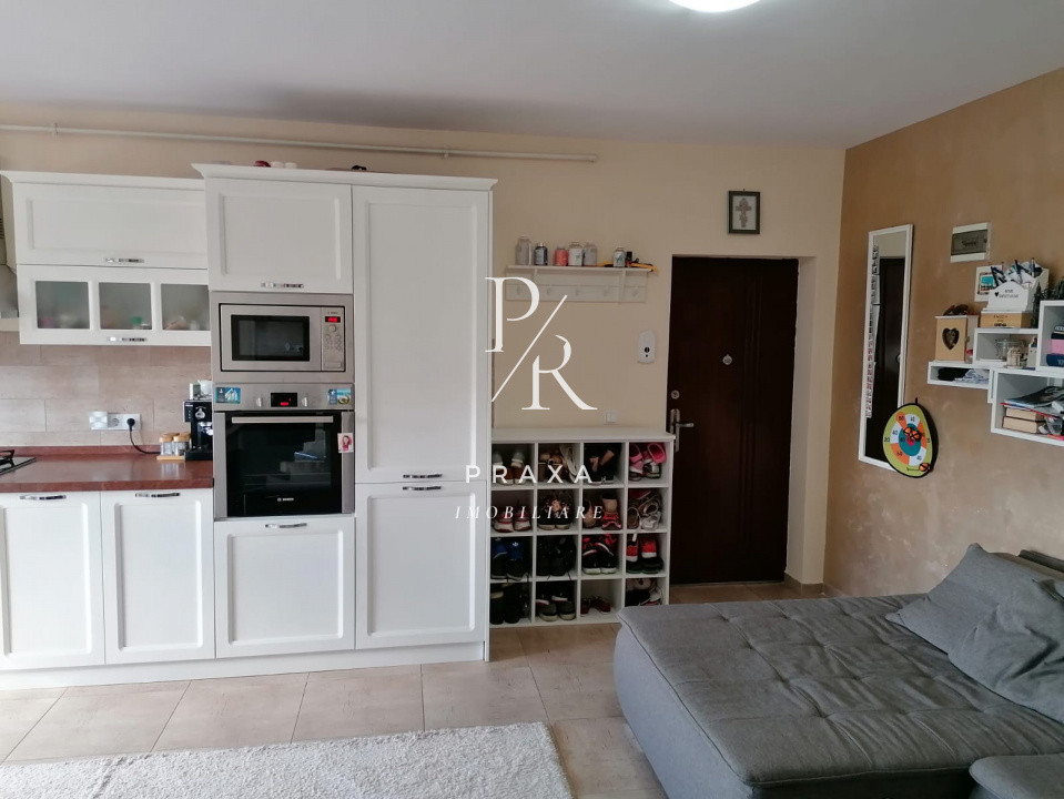 Apartament modern de vanzare 3 camere zona de case!