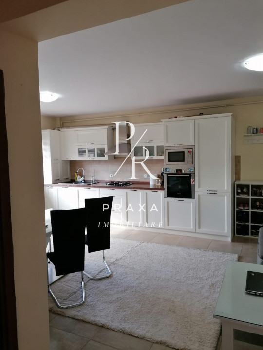 Apartament modern de vanzare 3 camere zona de case!