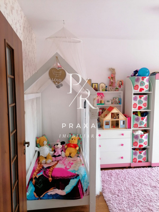 Apartament modern de vanzare 3 camere zona de case!