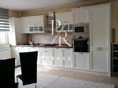 Apartament modern de vanzare 3 camere zona de case!