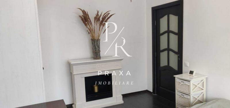 Apartament de vanzare cu o camera, etaj 1, paarcare inclusa, Eroilor, Floresti