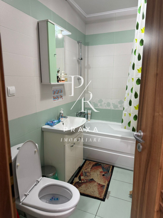 Apartament 3 camere cu destinatie spatiu comercial , zona Tautiului, Floresti!