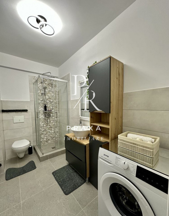 Apartament de vanzare, 37 mp, balcon, mobilat complet, parcare, zona Terra