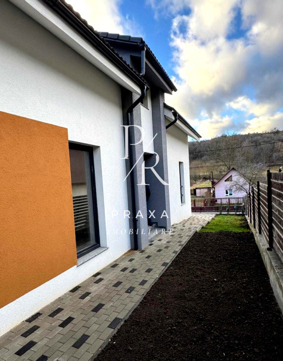 OPORTUNITATE! Casă individuală de vânzare 152mp utili, teren 655mp, zona Tăuți!!